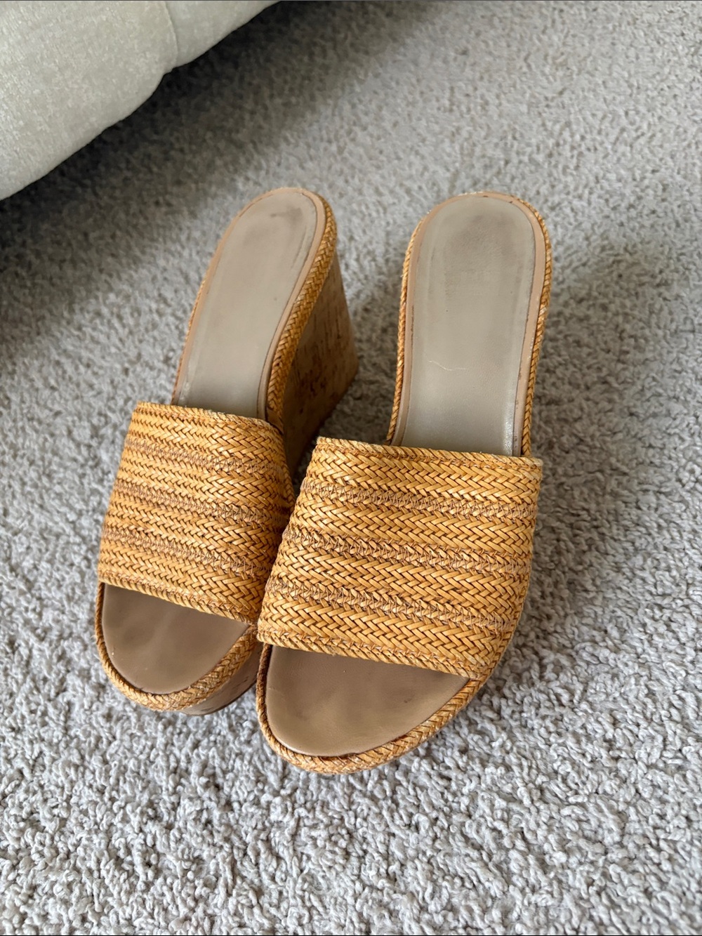 Stuart  Weitzman straw wedge shoes 7 1/2 good condition